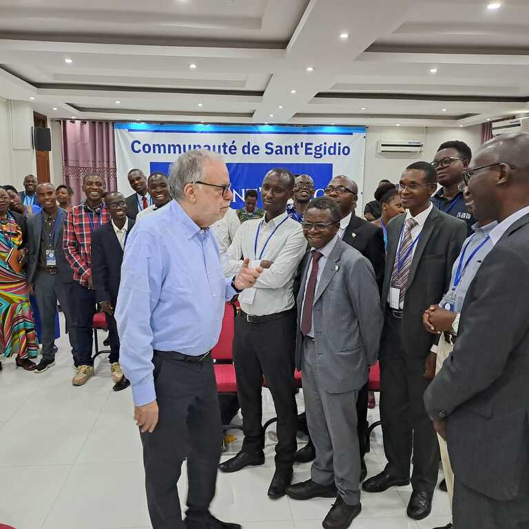 Andrea Riccardi visits the Communities of Burundi, a reservoir of peace and humanity for the poor, women, young people